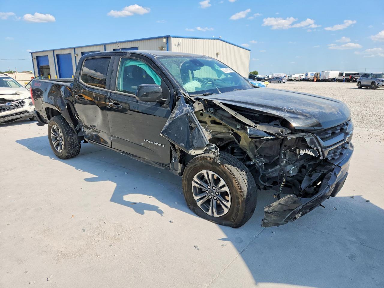 2021 Chevrolet Colorado Z71 - Image 4