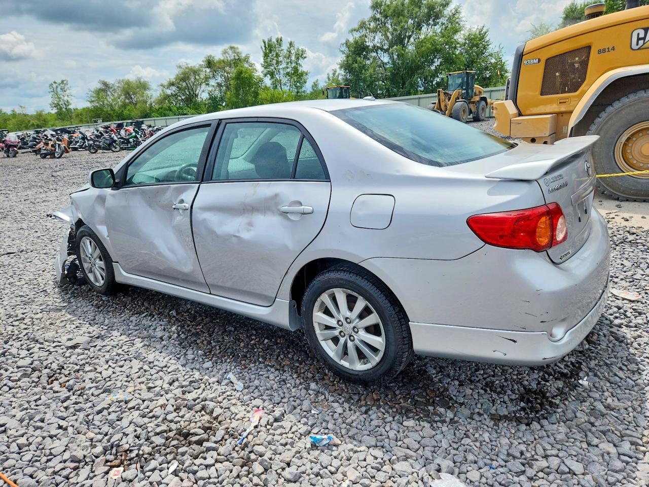2010 Toyota Corolla S - Фото 2