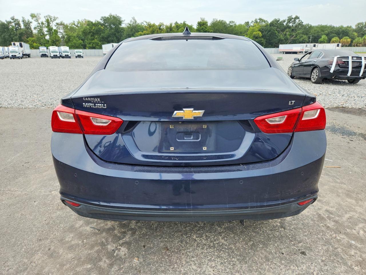 2017 Chevrolet Malibu Lt - Image 6