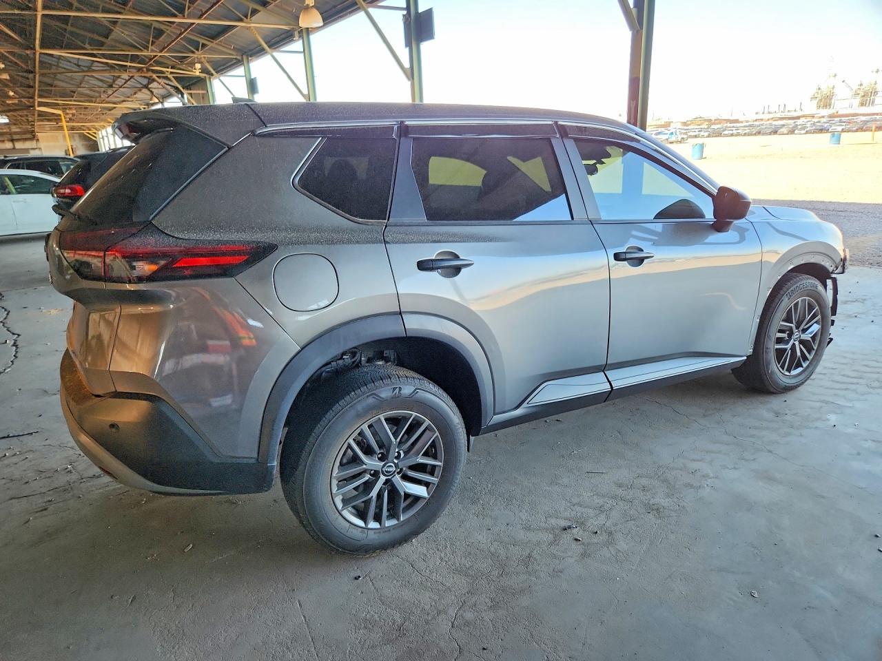 2023 Nissan Rogue S - Image 3