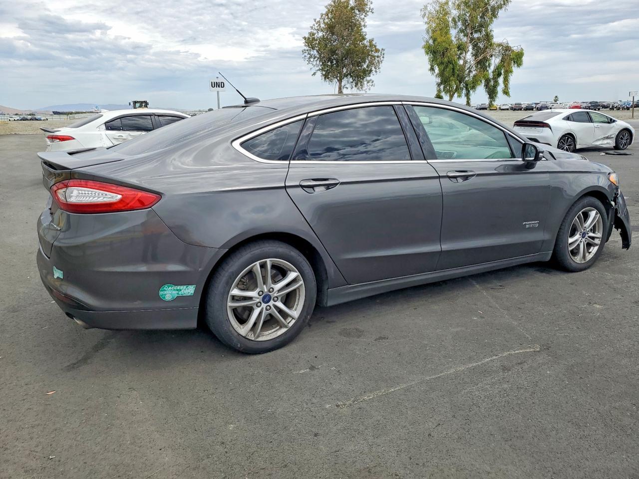 2016 Ford Fusion Titanium Phev - Фото 3