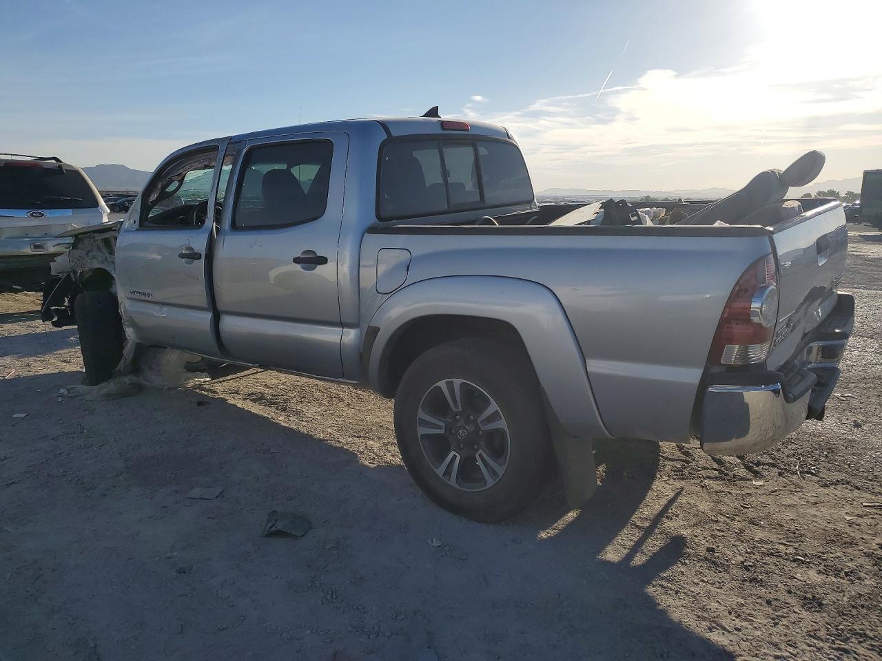 2012 Toyota Tacoma Prerunner V6 - Фото 2