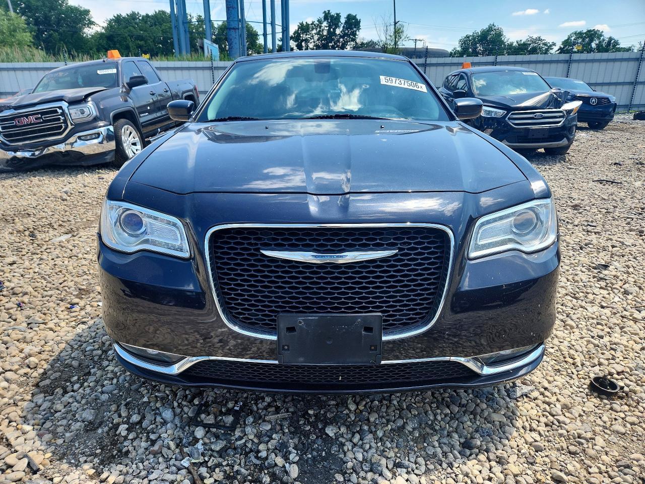 2016 Chrysler 300 Limited - Image 5