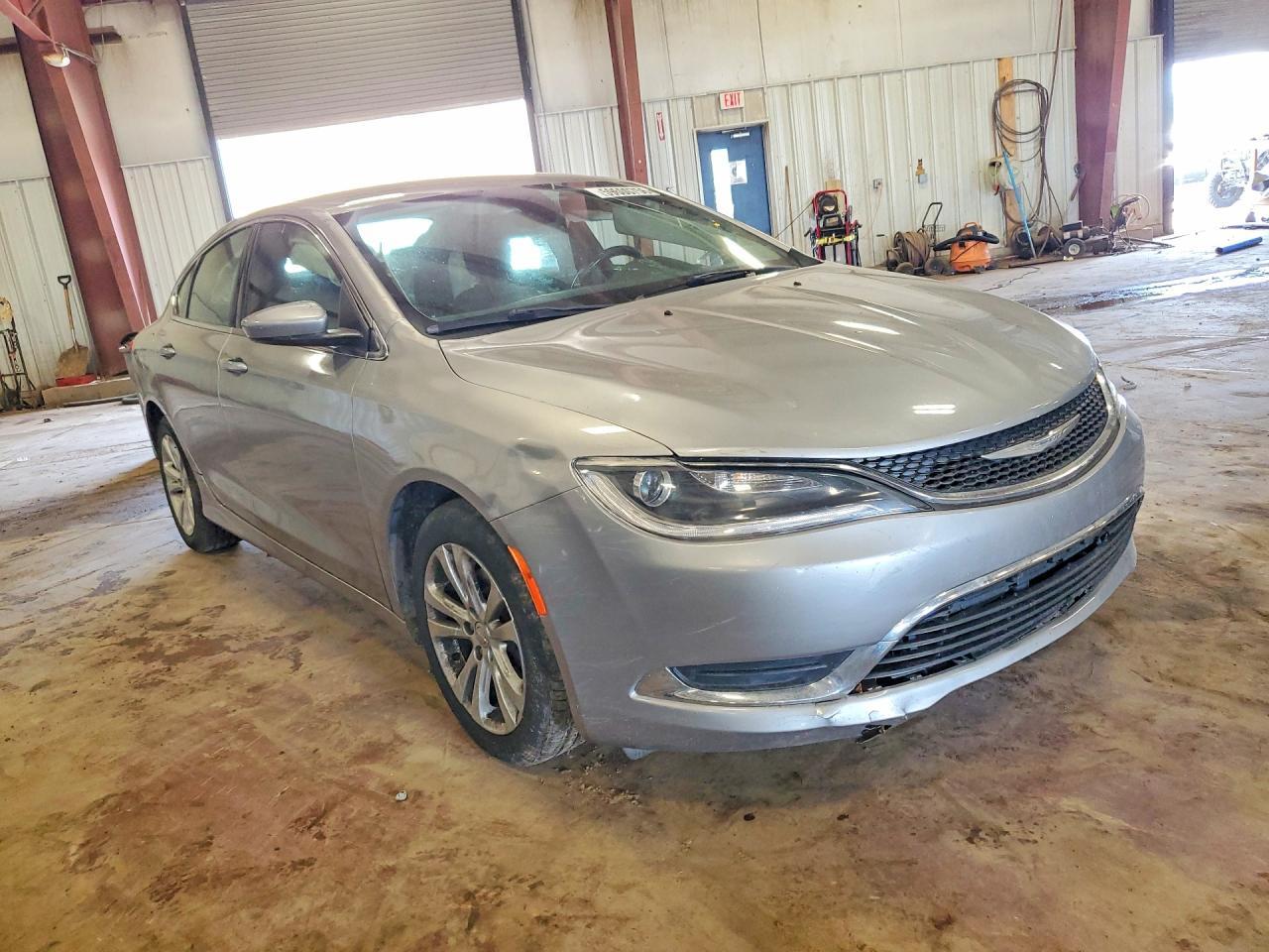 2015 Chrysler 200 Limited - Фото 4