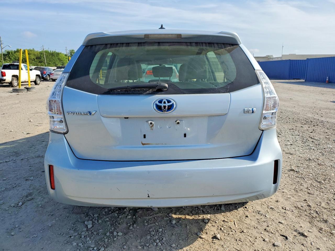 2013 Toyota Prius V Three - Image 6