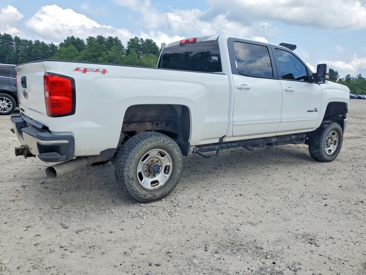 2016 Chevrolet Silverado 2500 Hd 4Wd 6.6L V8 Tdsl - Image 3