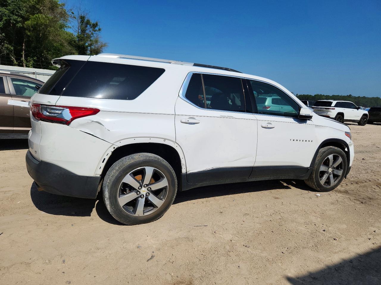 2018 Chevrolet Traverse Lt - Image 3