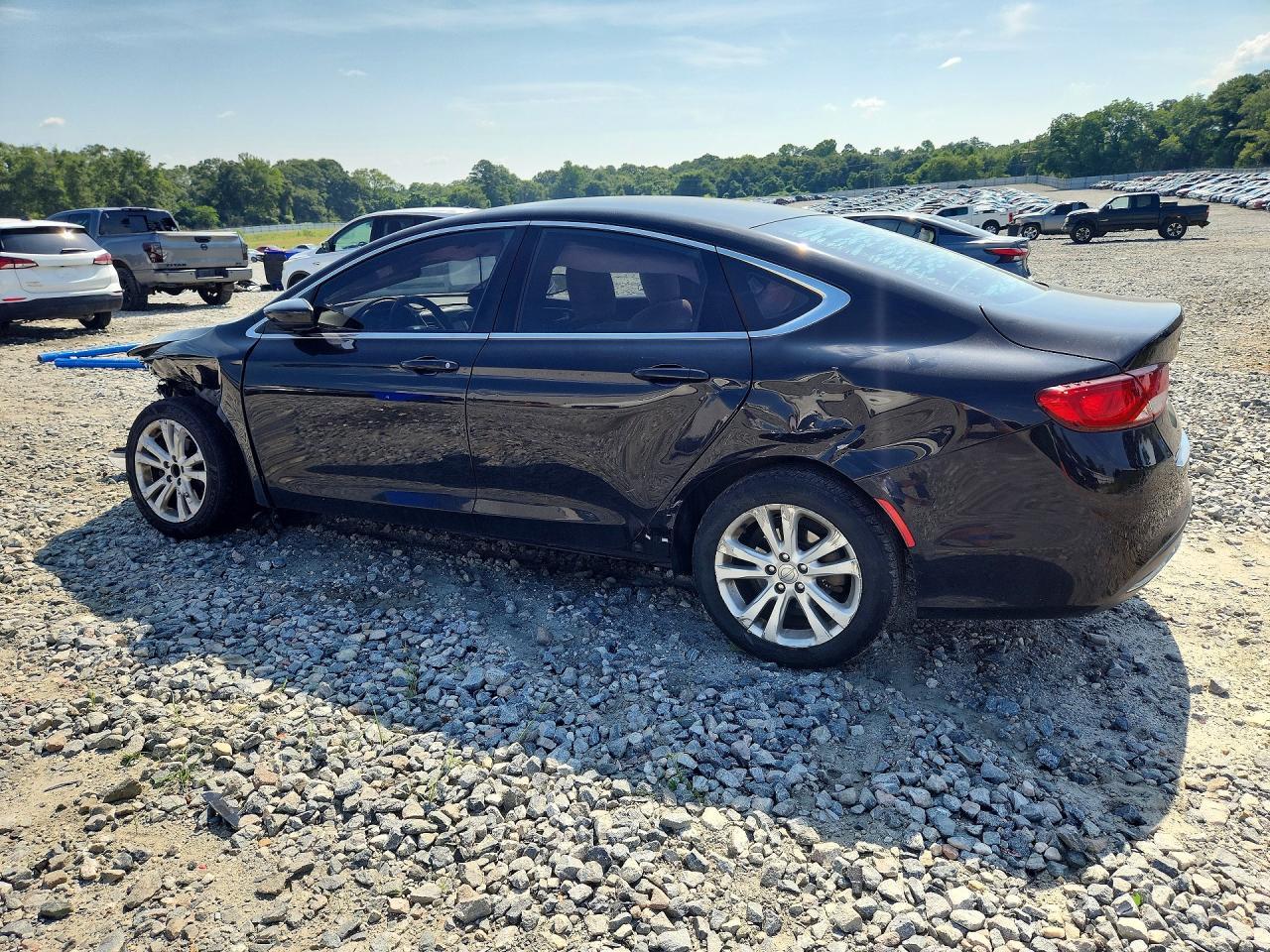 2016 Chrysler 200 Limited - Фото 2