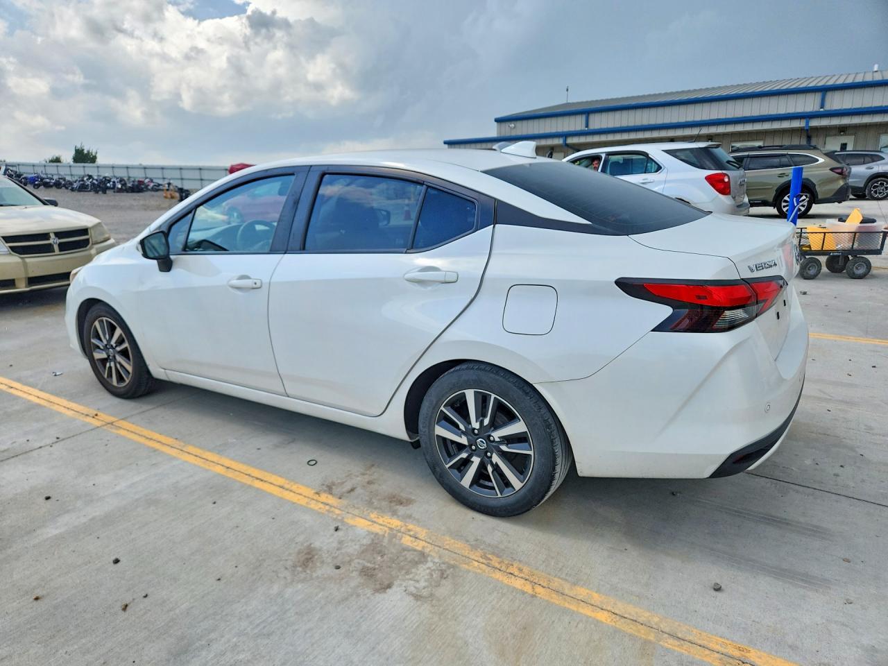 2021 Nissan Versa Sv - Image 2
