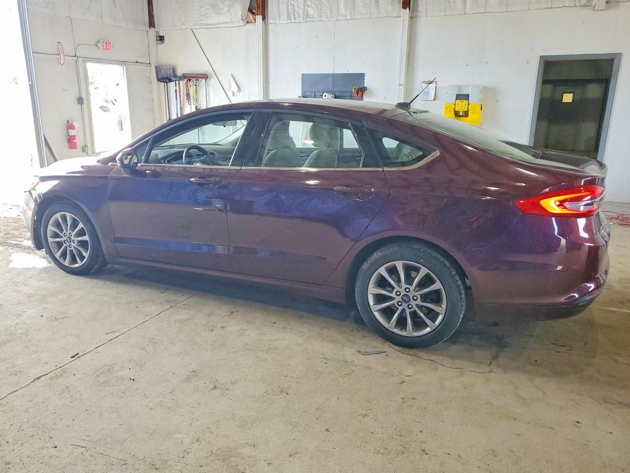 2017 Ford Fusion Se - Фото 2