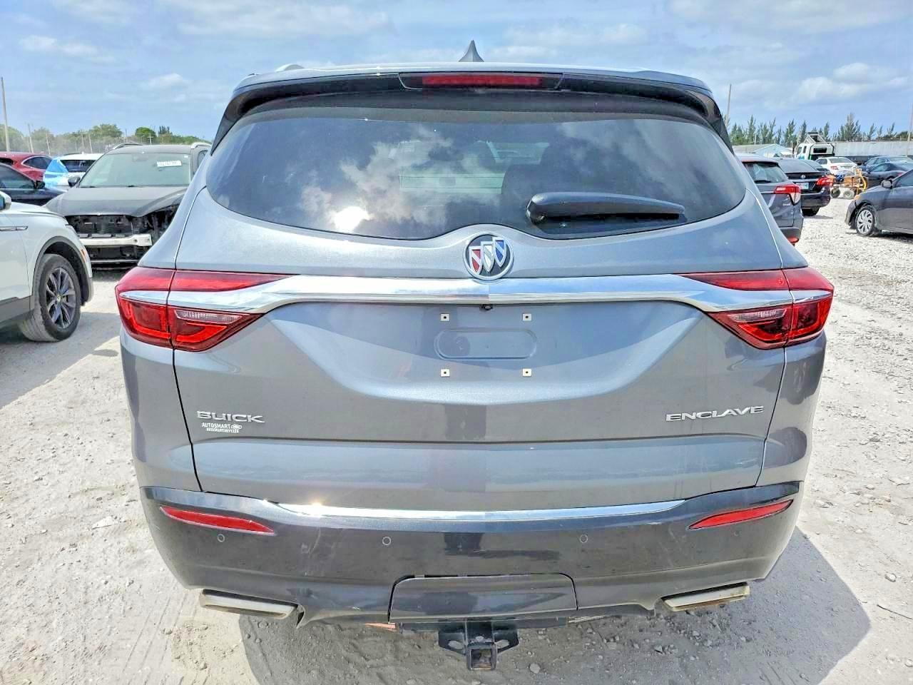 2018 Buick Enclave Essence - Image 6