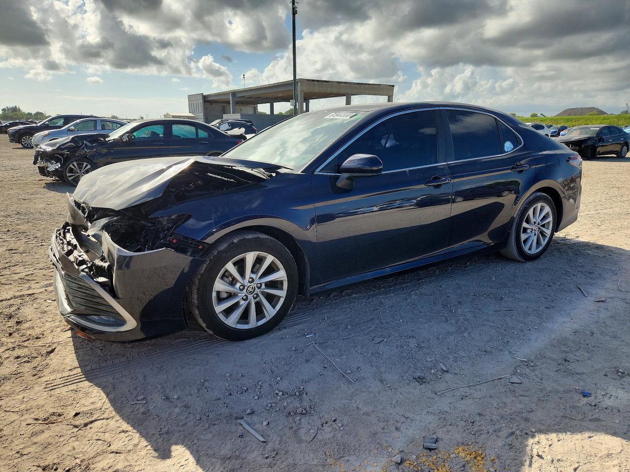 2022 Toyota Camry Le