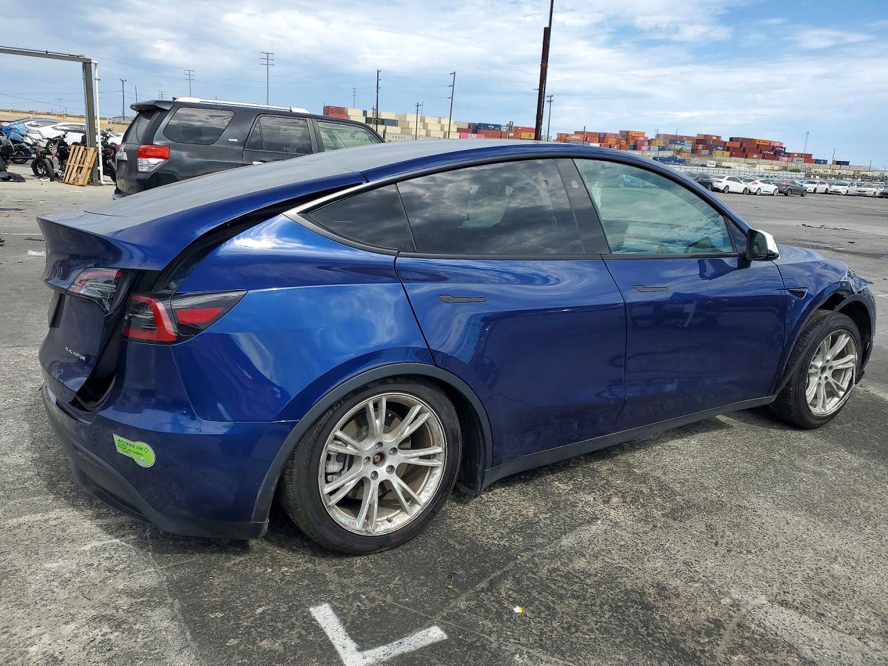 2023 Tesla Model Y - Image 3