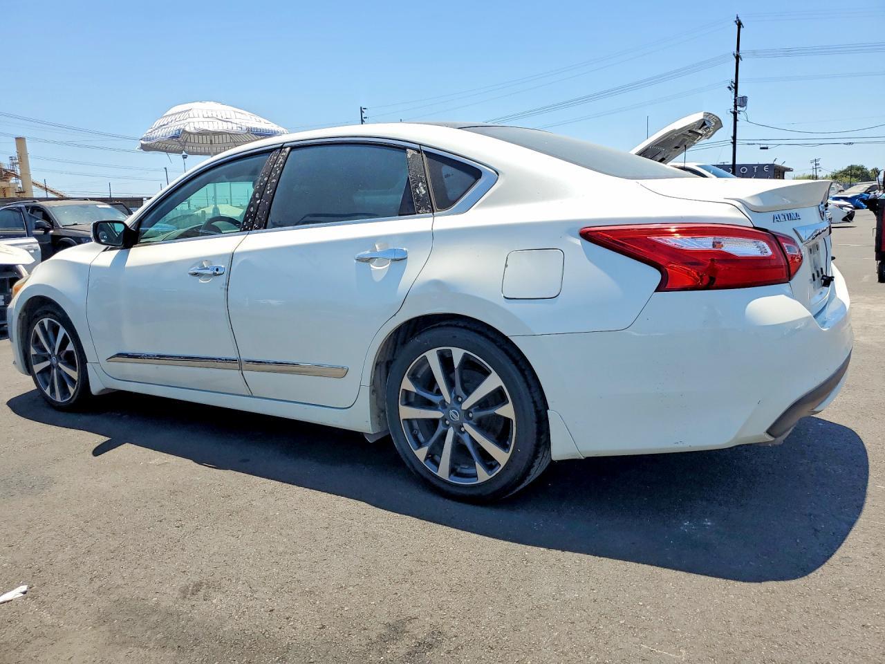 2016 Nissan Altima 2.5 Sr - Фото 2
