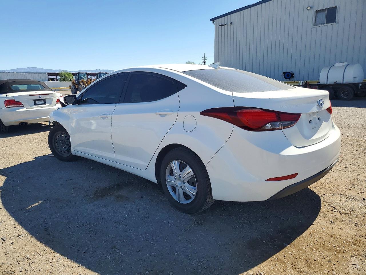 2016 Hyundai Elantra Se - Image 2