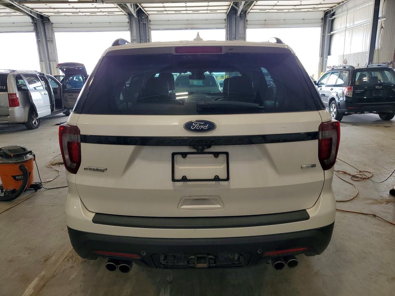 2019 Ford Explorer Sport - Фото 6