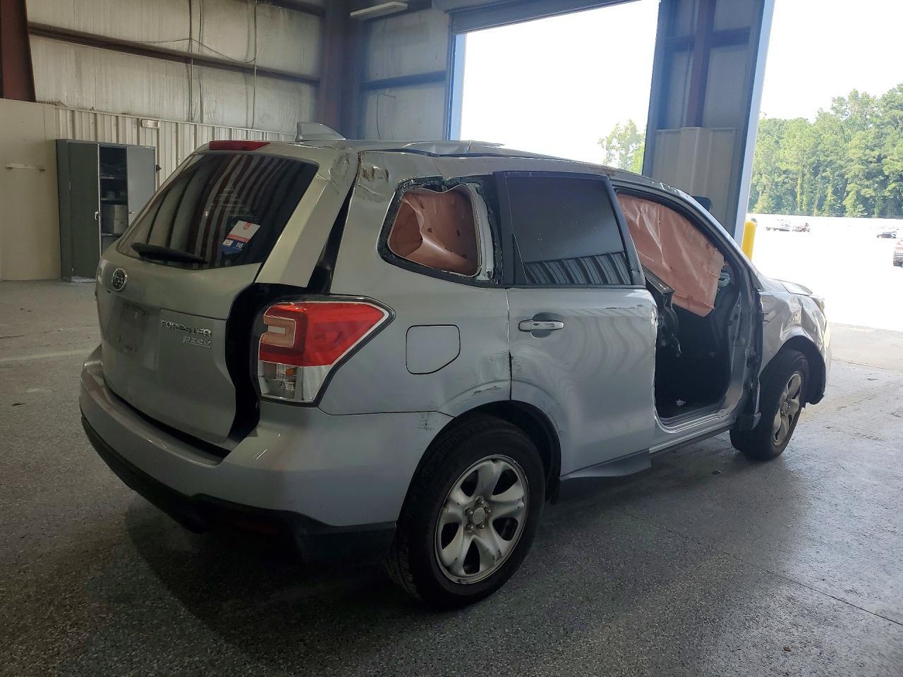 2017 Subaru Forester 2.5I - Фото 3