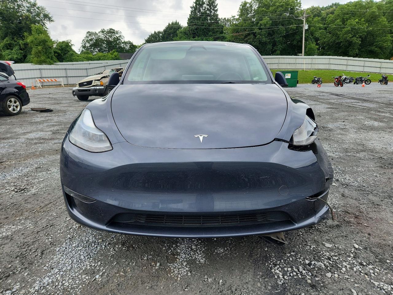 2023 Tesla Model Y - Image 5