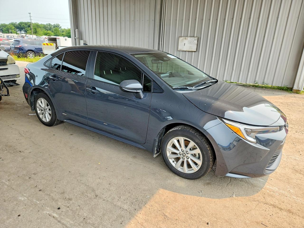 2026 Toyota Corolla Hybrid Le - Image 4