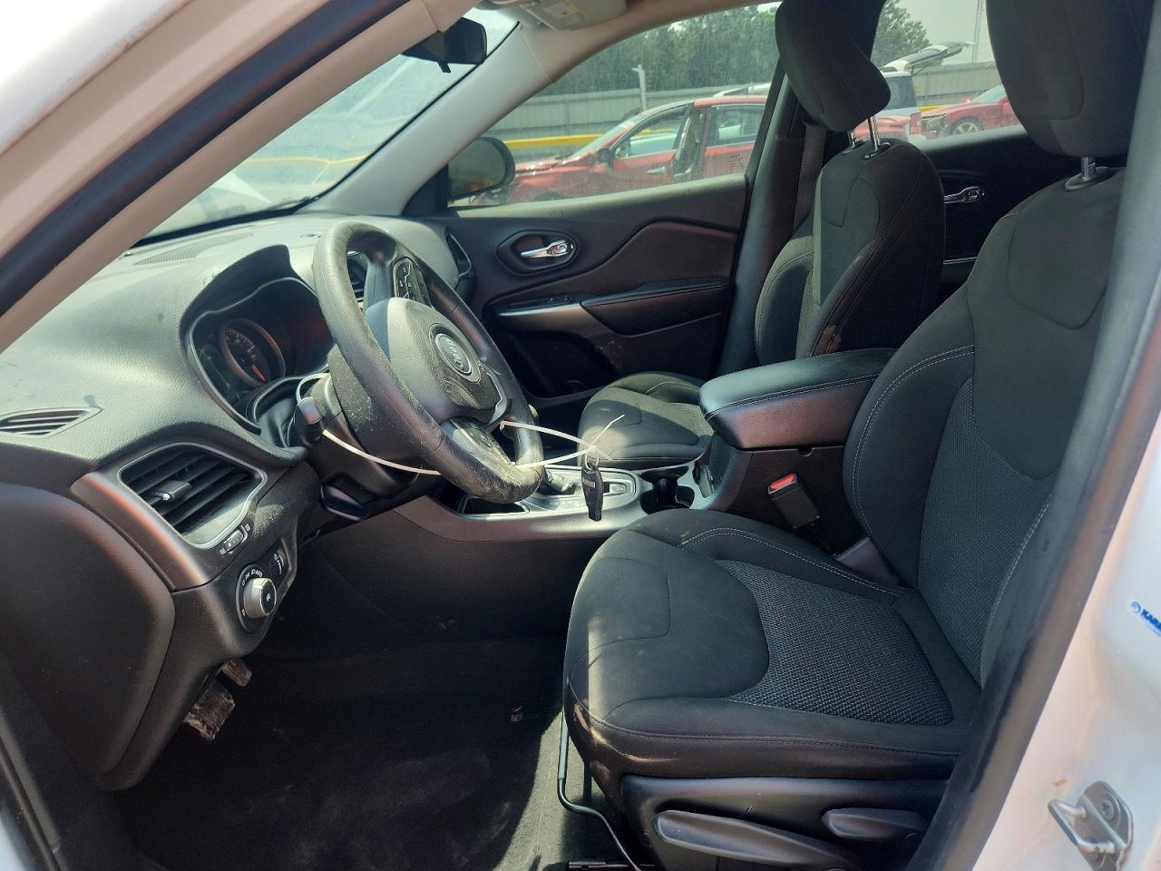 2019 Jeep Cherokee Latitude - Image 7