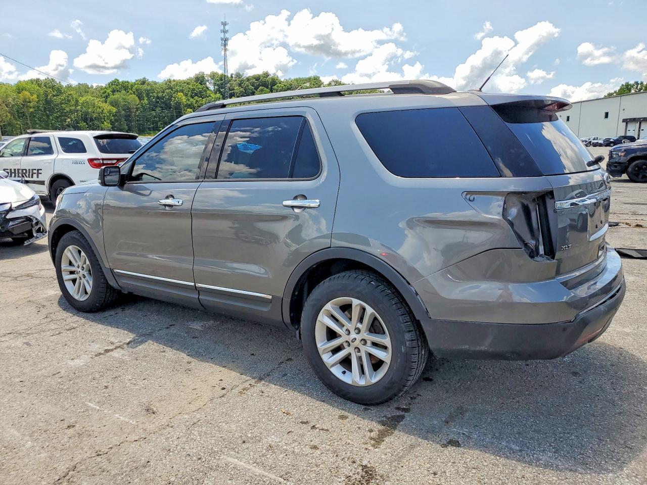 2013 Ford Explorer Xlt - Фото 2