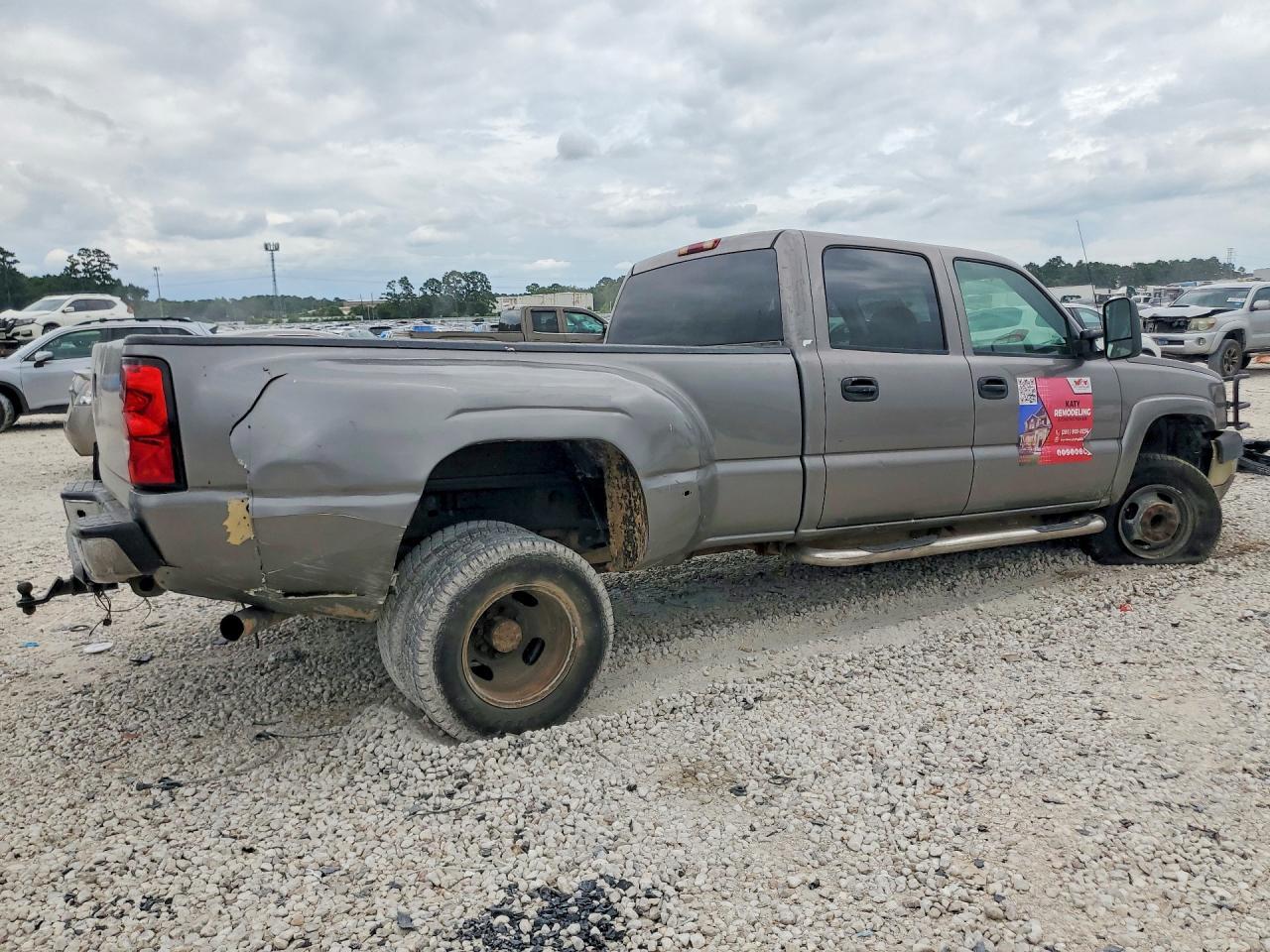 2006 Chevrolet Silverado C3500 - Фото 3