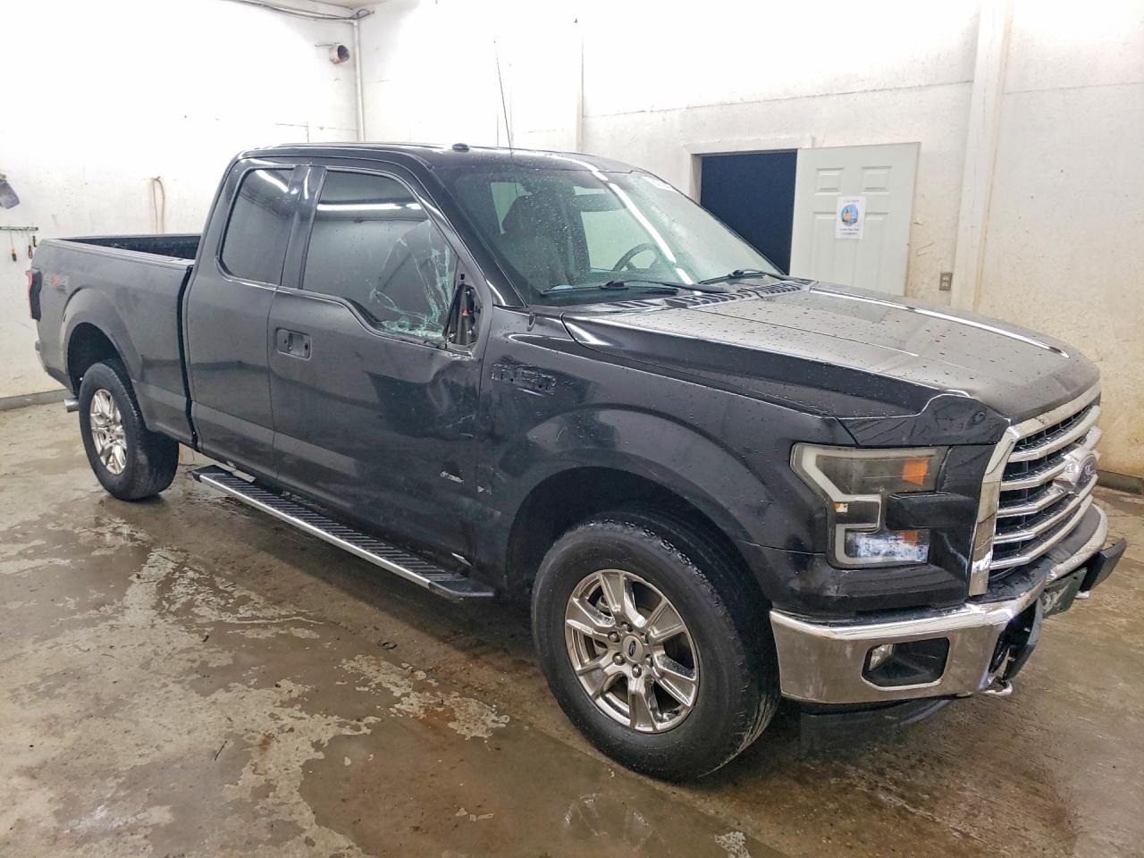 2017 Ford F150 Super Cab - Фото 4