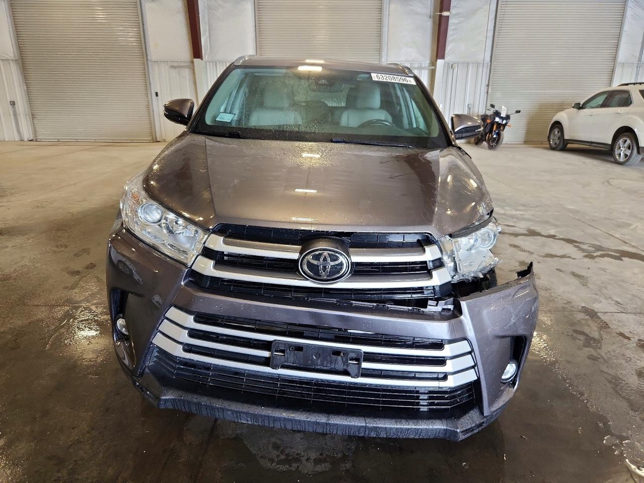 2019 Toyota Highlander Xle - Image 5