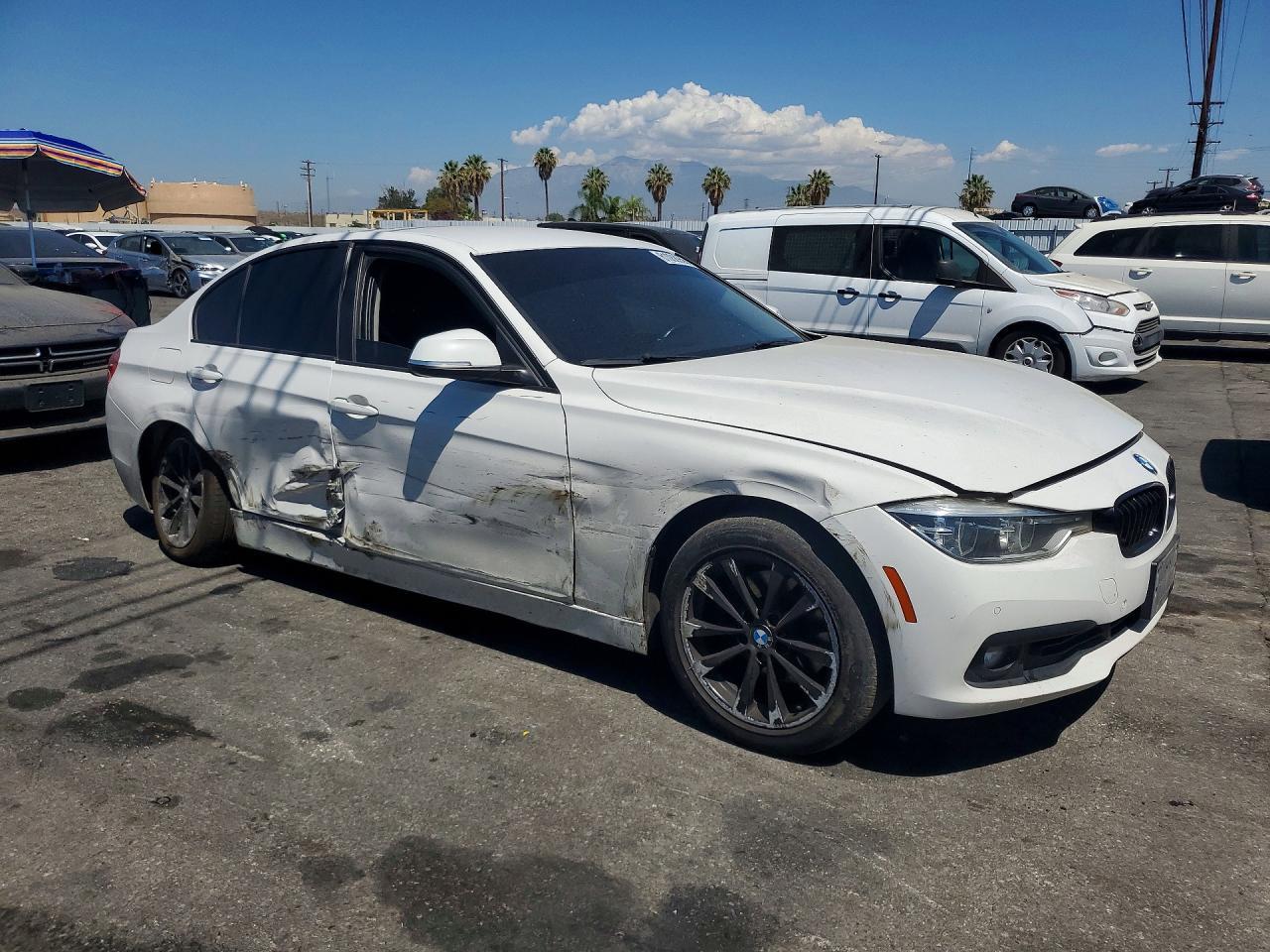 2017 BMW 320 I - Image 4