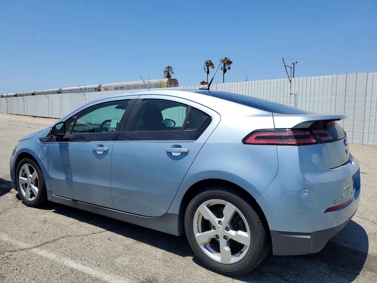 2013 Chevrolet Volt - Фото 2