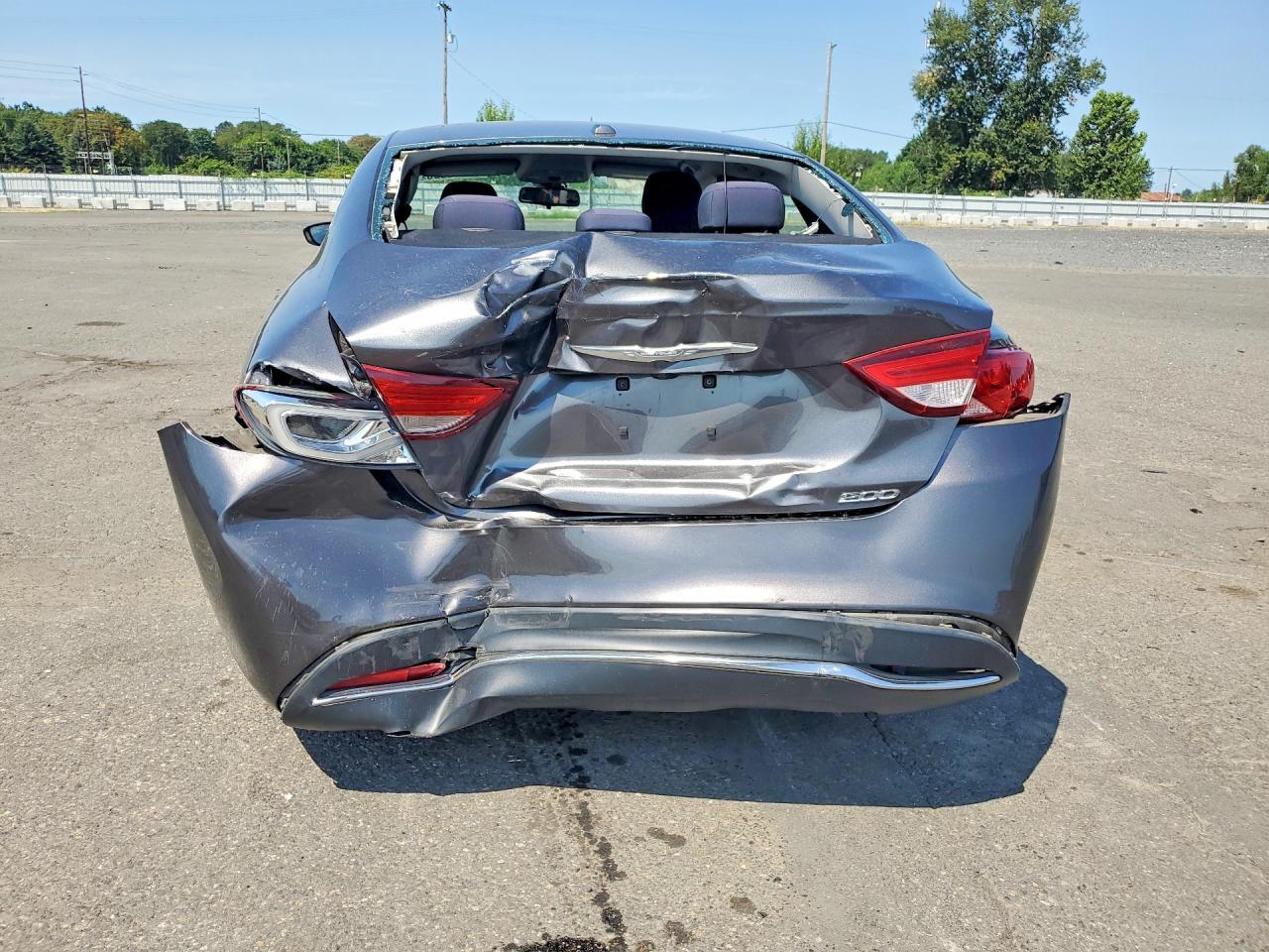 2016 Chrysler 200 Limited - Фото 6