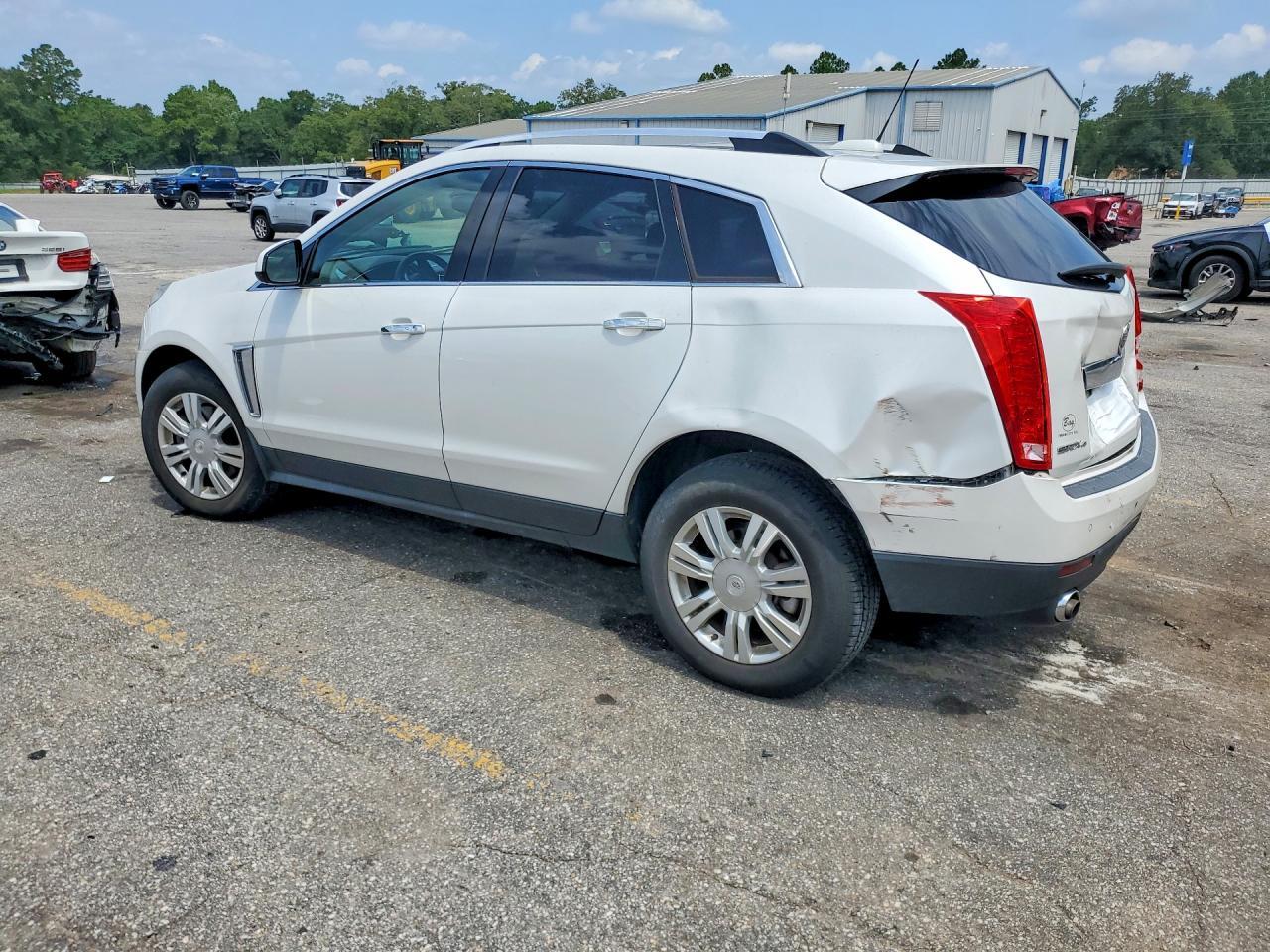 2015 Cadillac Srx Luxury Collection - Image 2