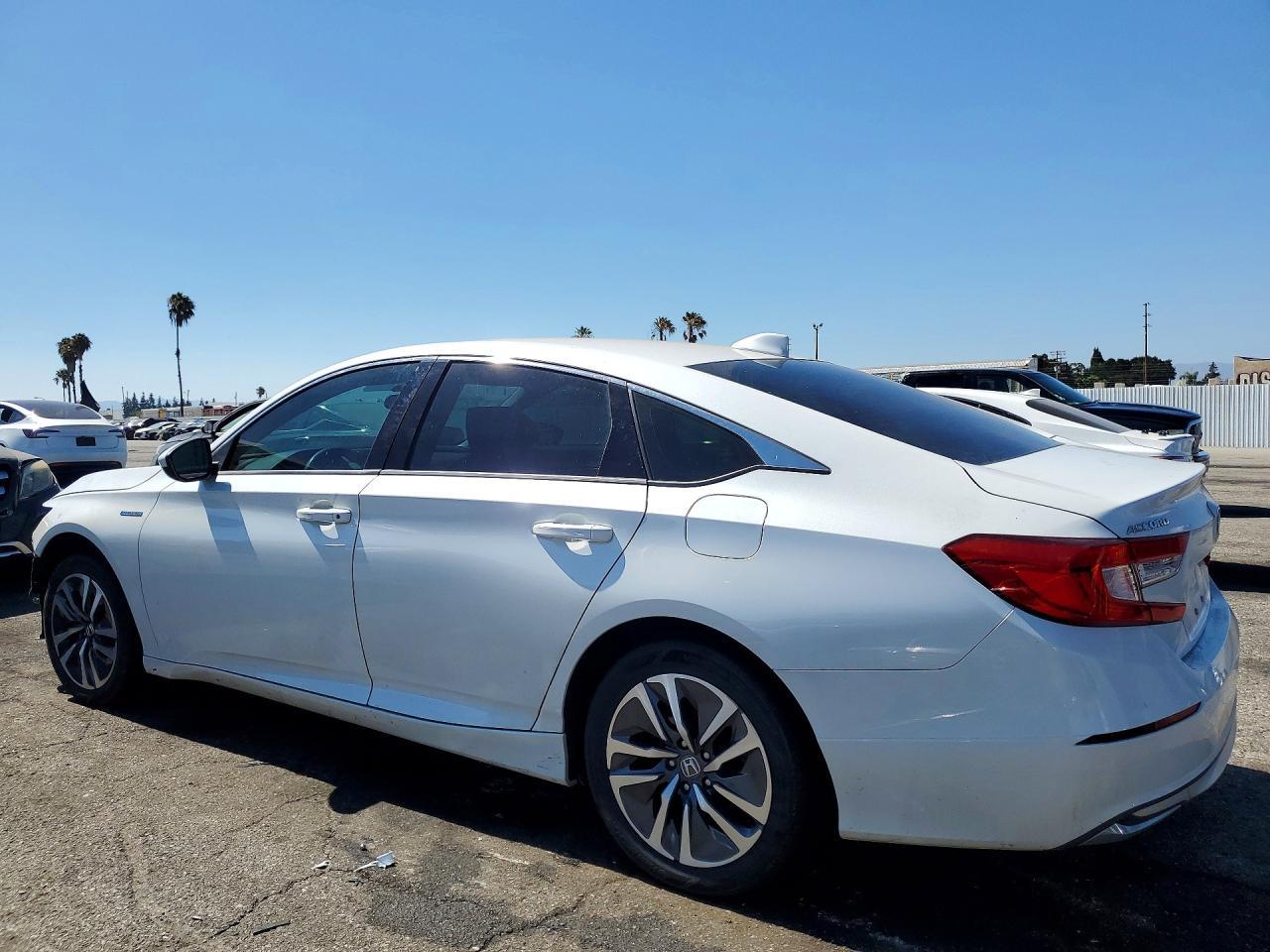 2021 Honda Accord Hybrid - Фото 2