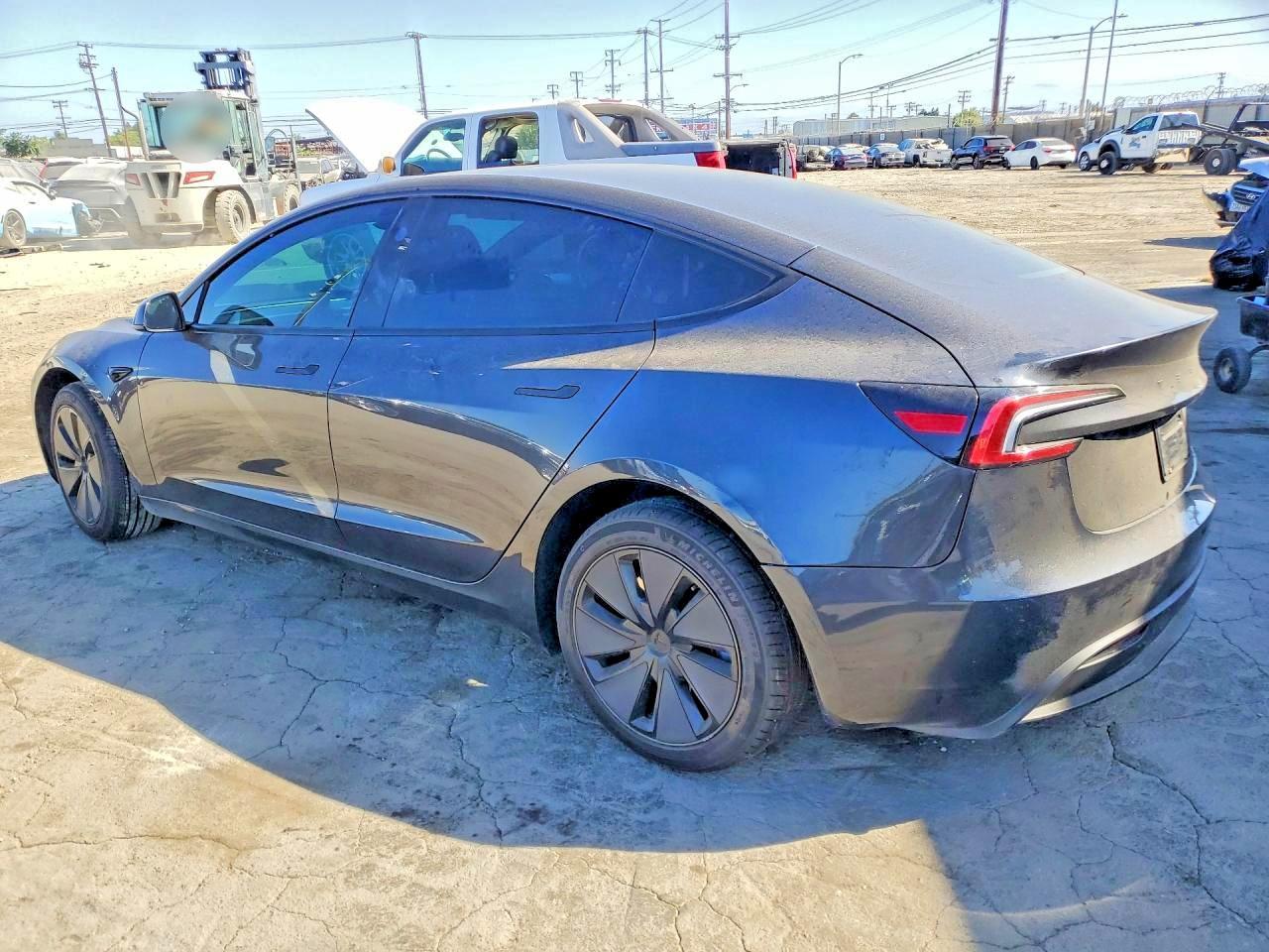2025 Tesla Model 3 - Image 2
