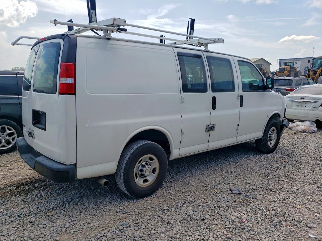 2021 Chevrolet Express G2500 Delivery Van - Фото 3