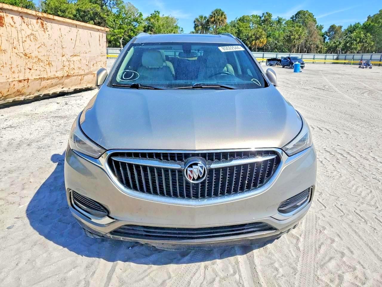 2018 Buick Enclave Essence - Image 5