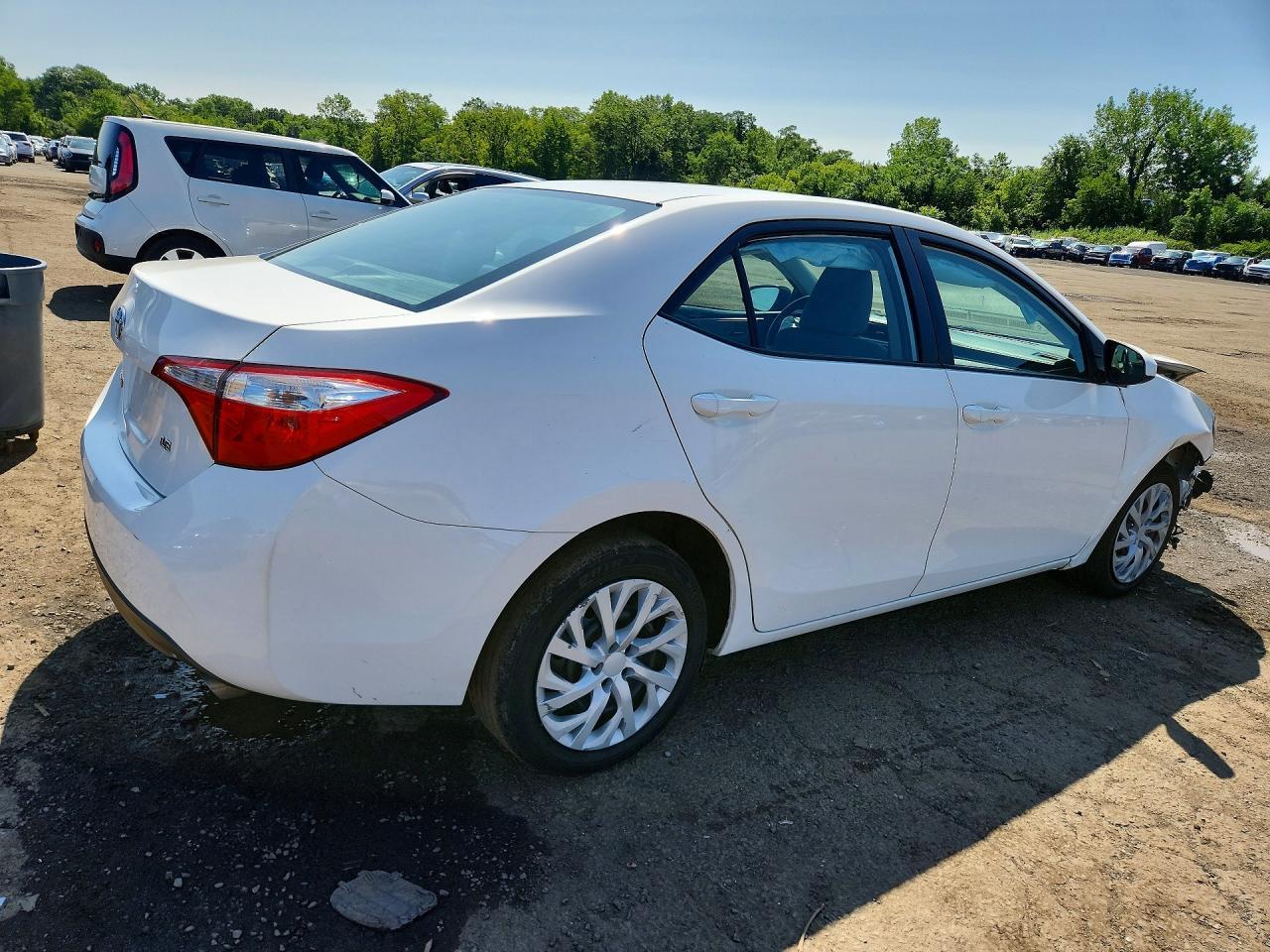 2016 Toyota Corolla Le - Image 3