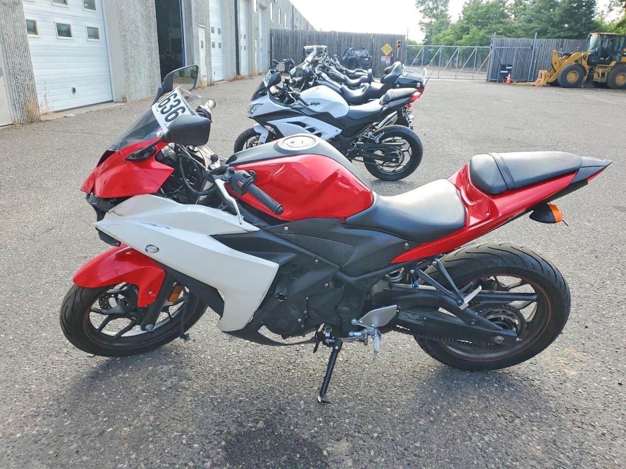 2015 Yamaha Yzf-R3 - Фото 3