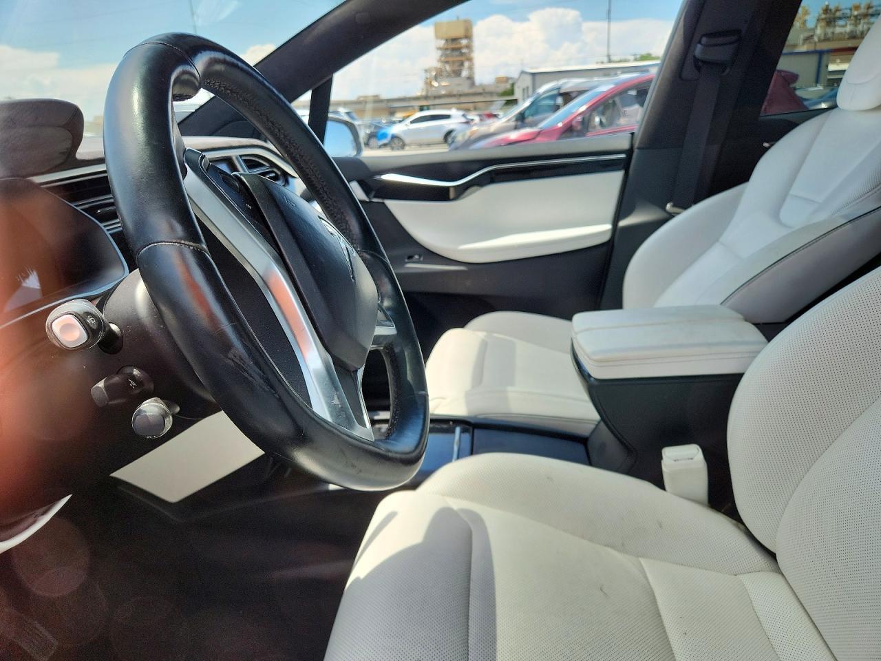 2016 Tesla Model X - Image 7