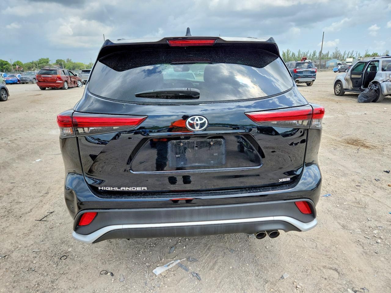 2022 Toyota Highlander Xse - Image 6