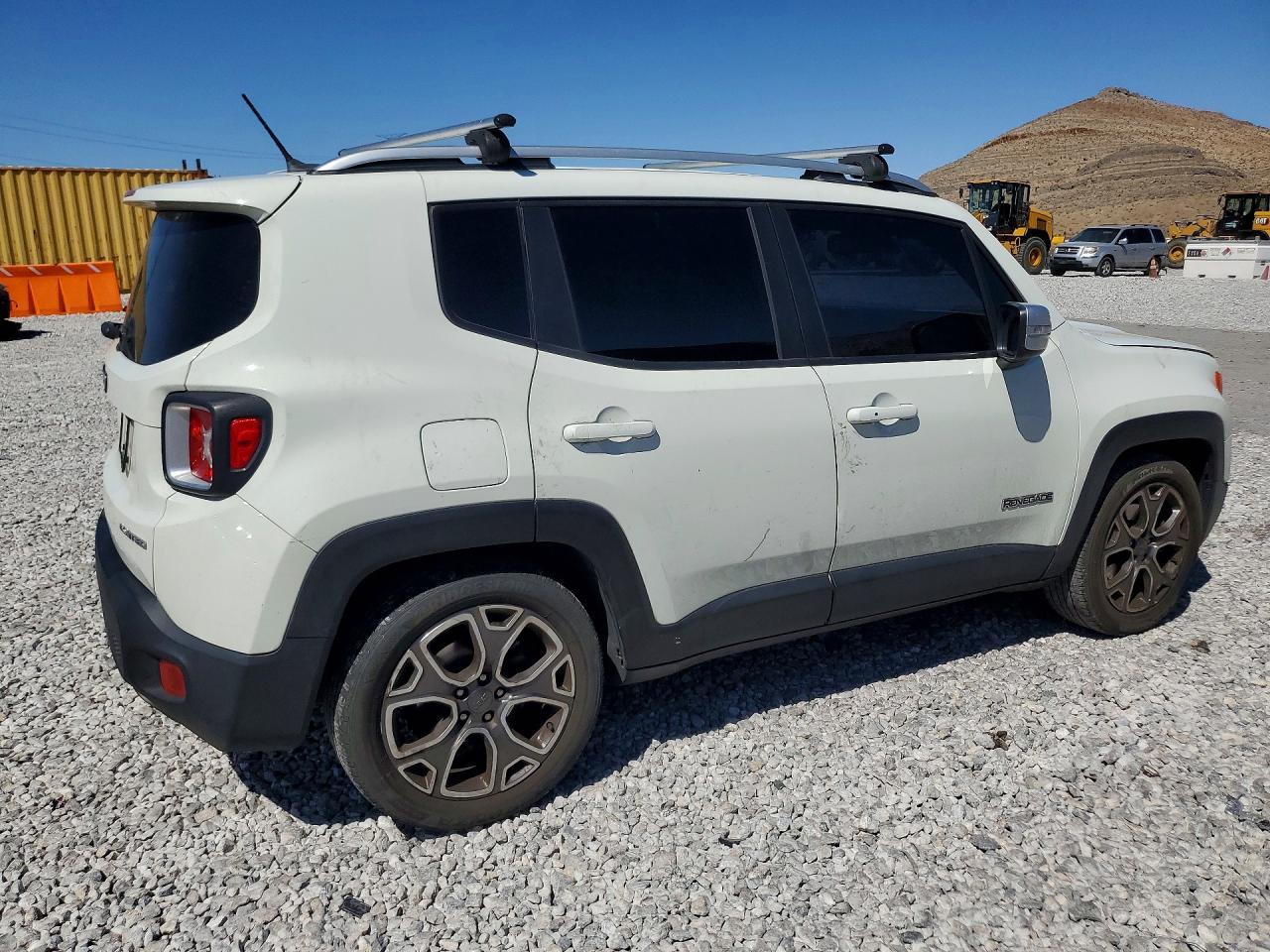 2017 Jeep Renegade Limited - Image 3