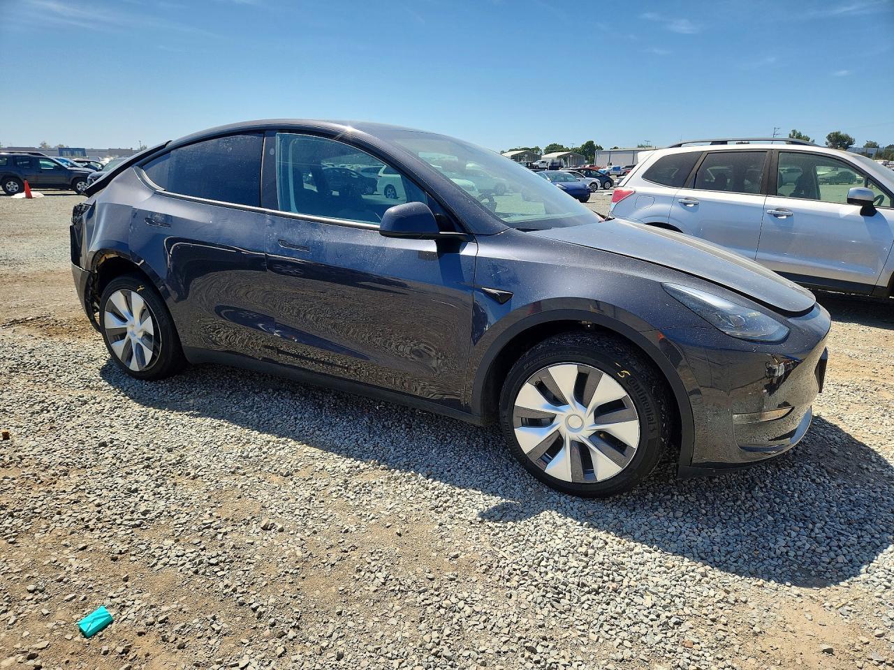 2024 Tesla Model Y - Фото 4