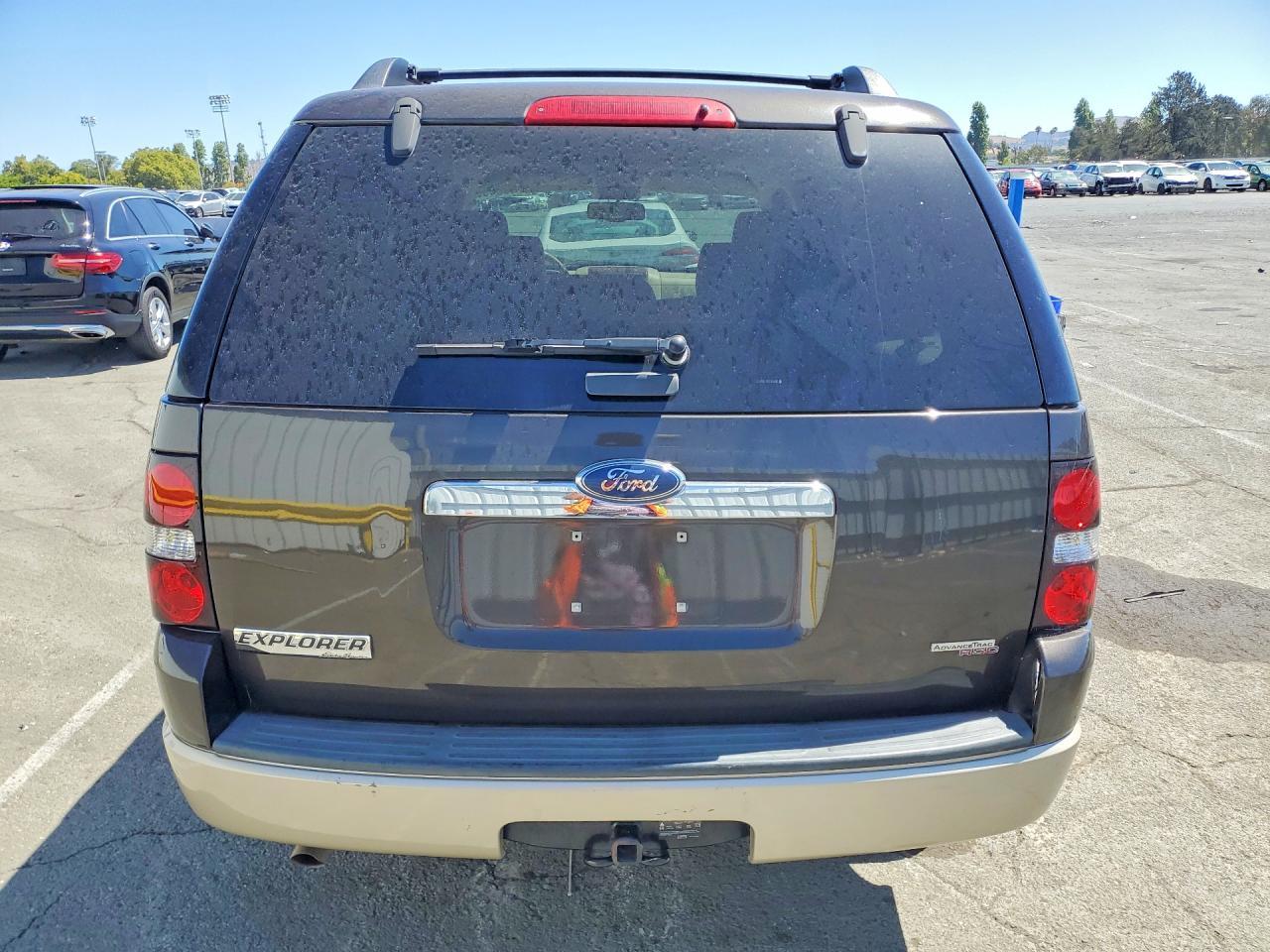 2006 Ford Explorer Eddie Bauer - Image 6