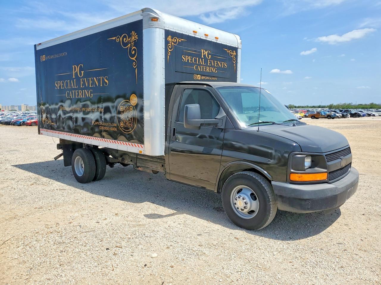 2012 Chevrolet Express Box Truck - Фото 4