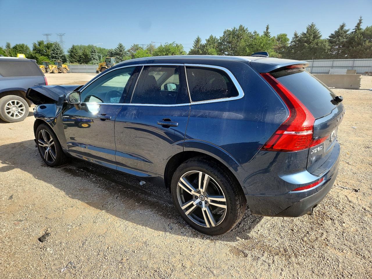 2020 Volvo Xc60 T5 Momentum - Image 2