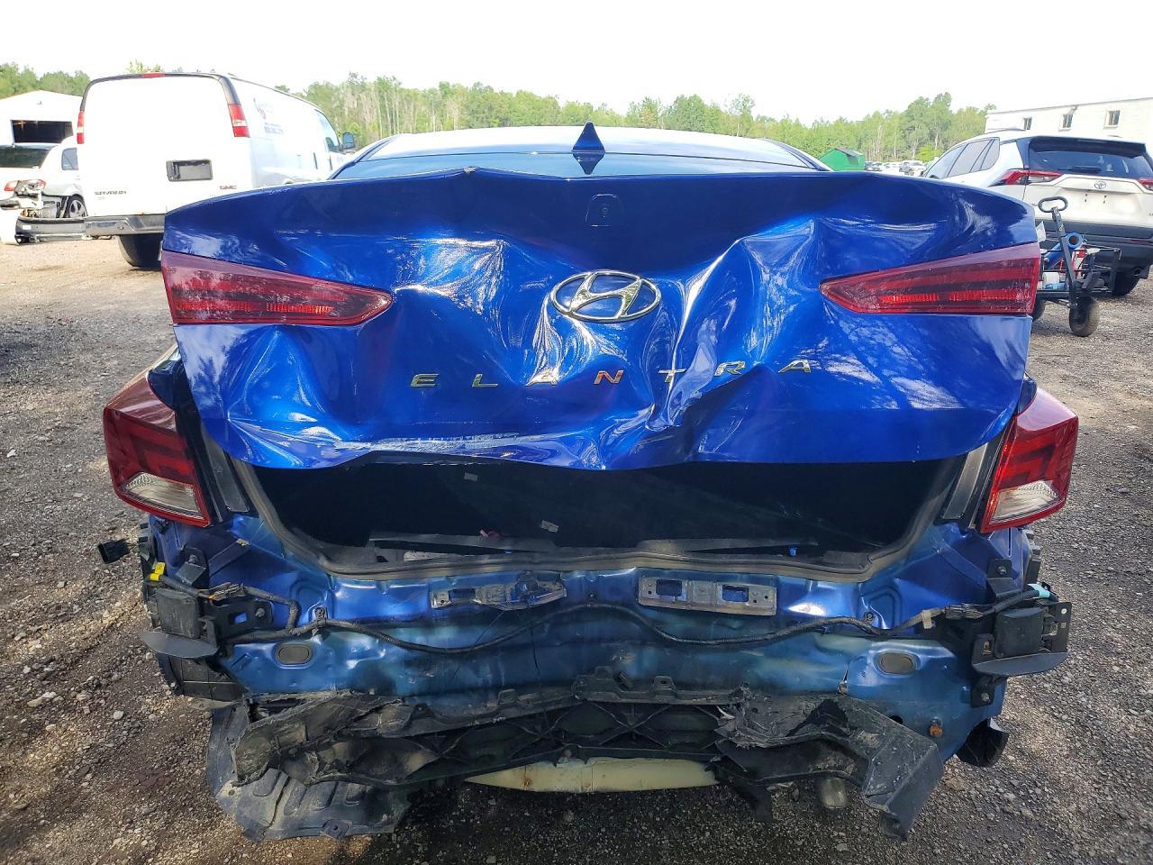 2019 Hyundai Elantra - Image 6