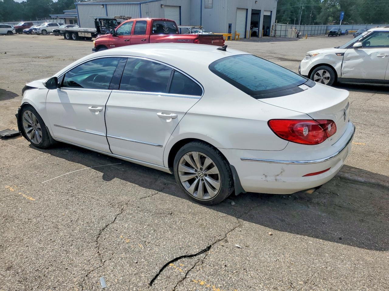 2011 Volkswagen Cc Sport - Image 2