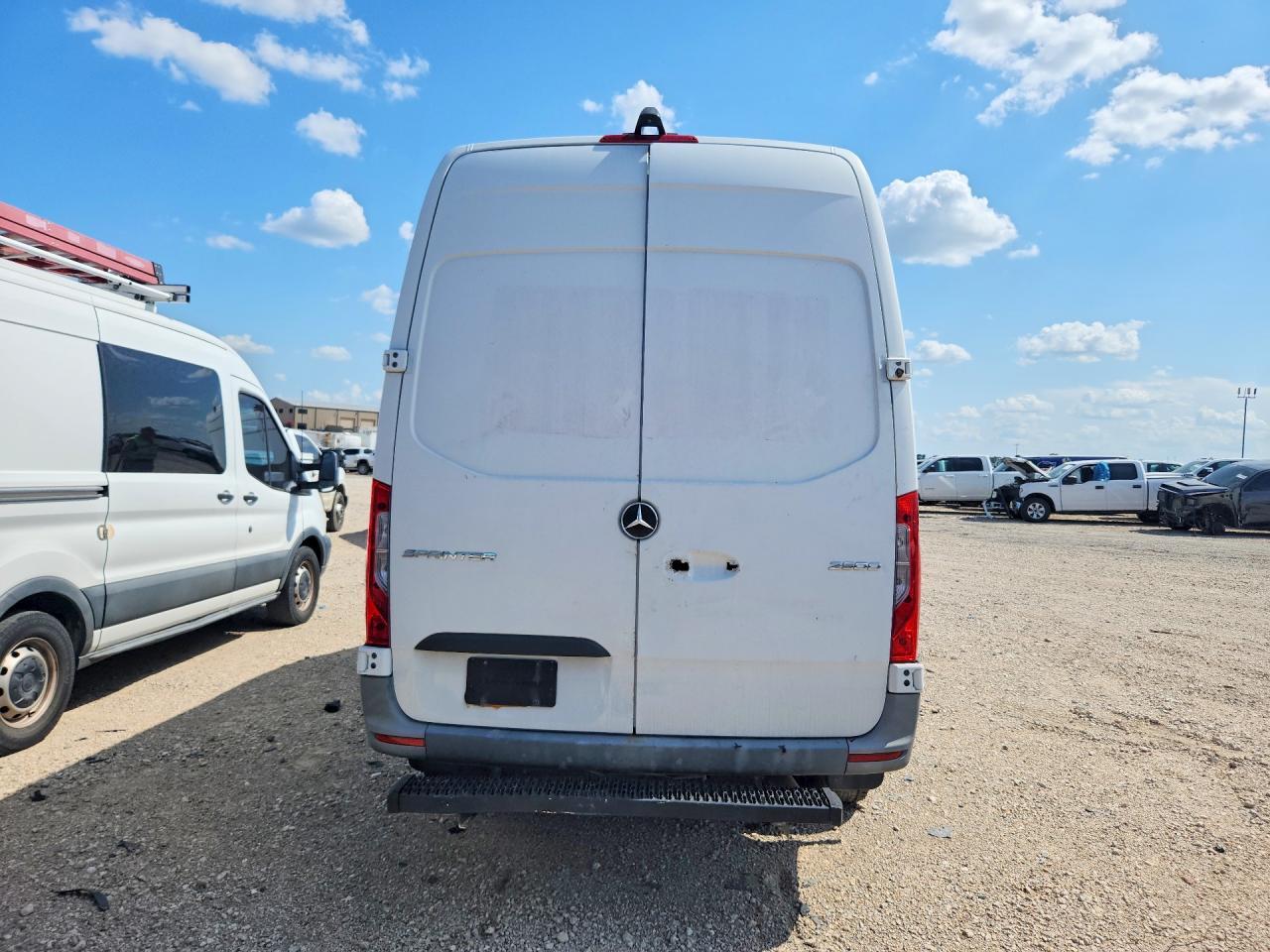 2022 Mercedes-Benz Sprinter 2500 Delivery Van - Image 6