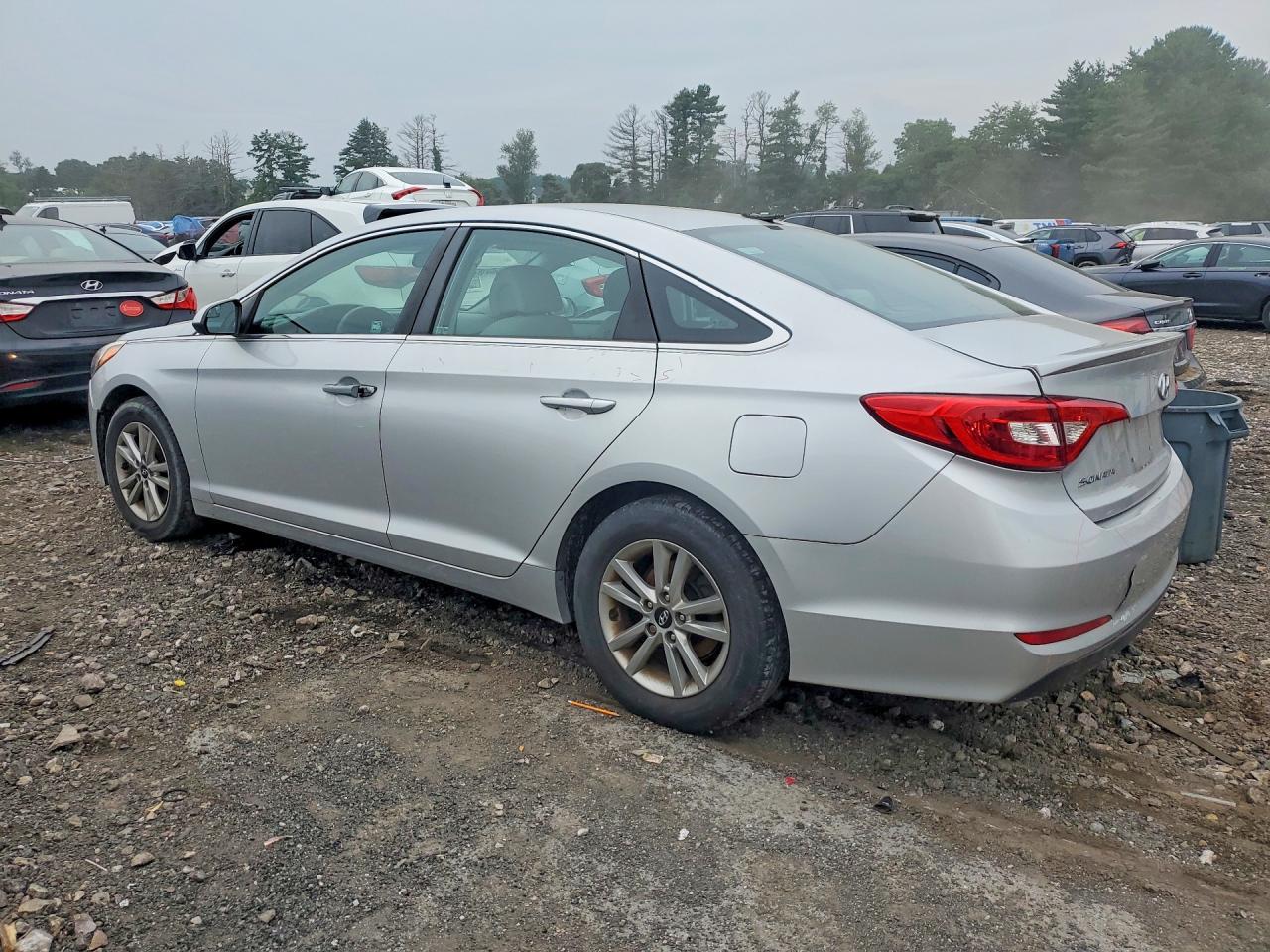 2016 Hyundai Sonata Se - Фото 2