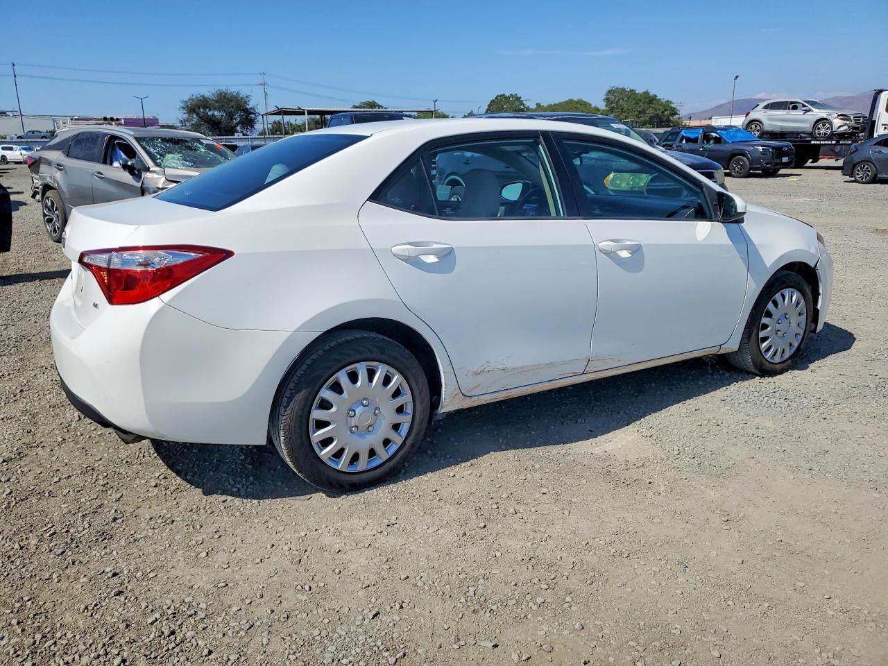 2016 Toyota Corolla Le - Фото 3